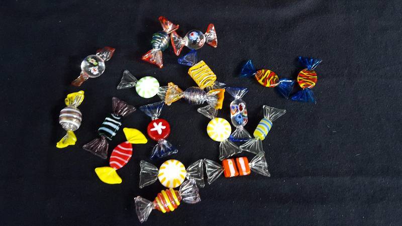 lot 130 image: Glass Candies