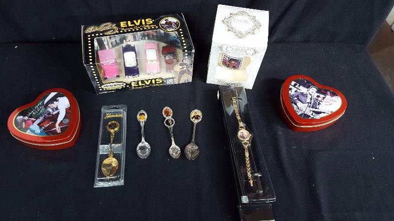 lot 149 image: Elvis Collectibles