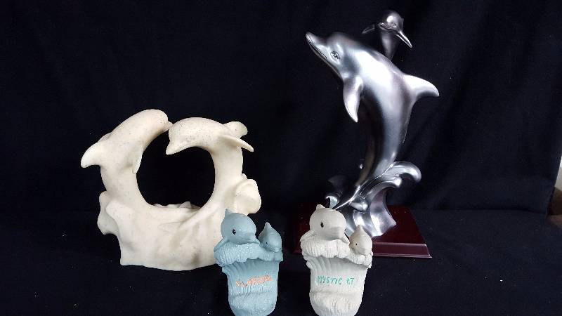 lot 163 image: Dolphin Figures