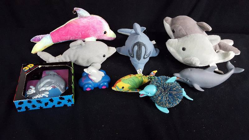 lot 168 image: Dolphin Toys