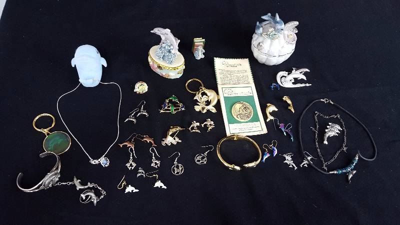 lot 170 image: Dolphin Jewelry & Trinket Boxes