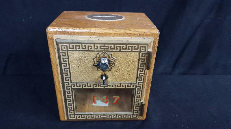 lot 181 image: Mail Box Coin Bank