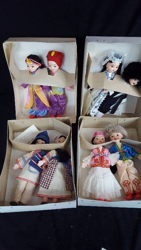 lot 202 image: Authentic Russian Dolls