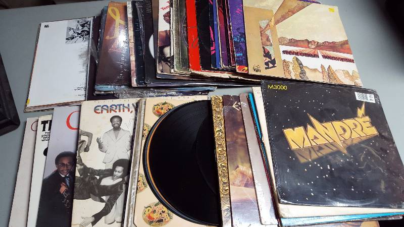 lot 210 image: Assortment Of Records