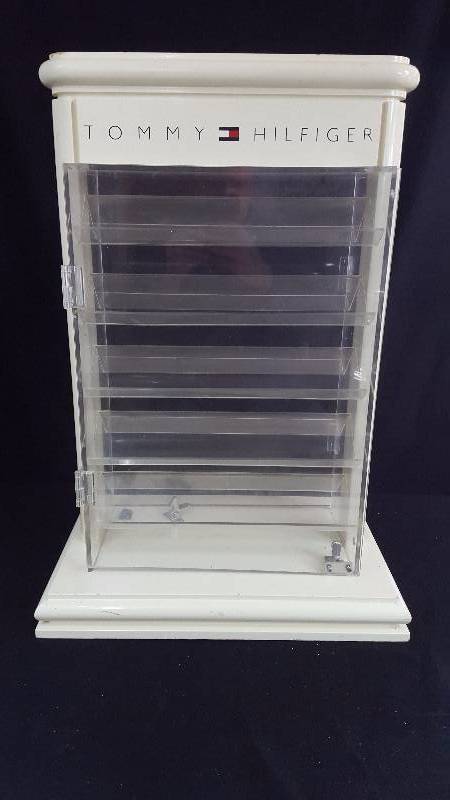 lot 213 image: Tommy Hilfiger Counter Top Display Case