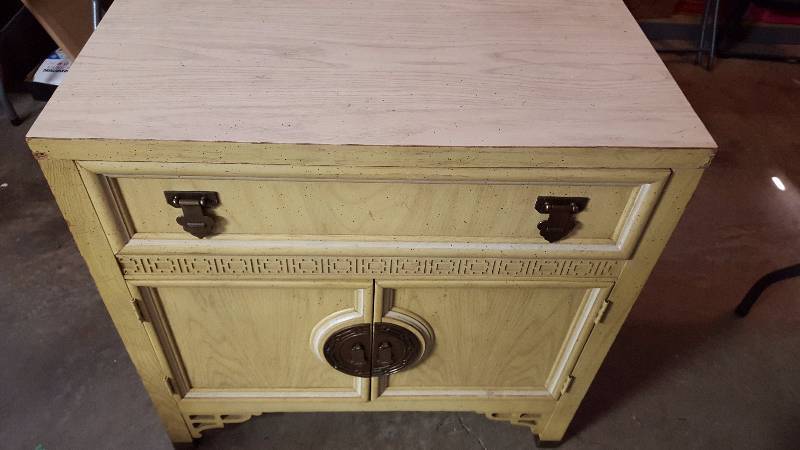 lot 215 image: Wood Cabinet