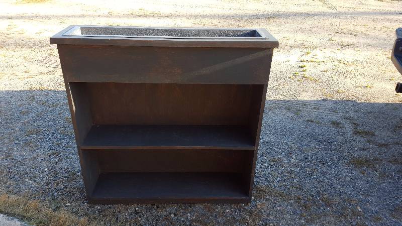 lot 221 image: Painted Wood Planter