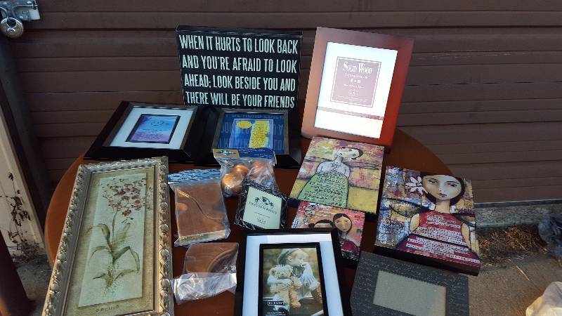 lot 230 image: Picture Frames & Pictures