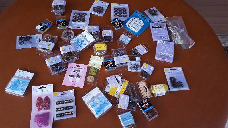 lot 242 image: Crafting Supplies