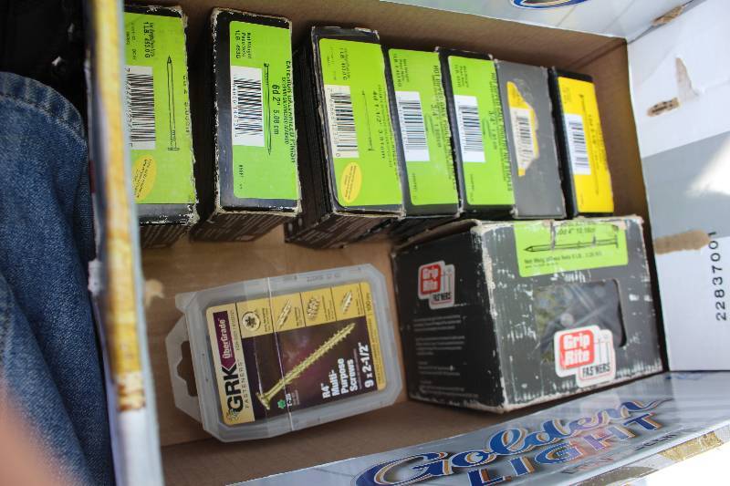 lot 84 image: Box Lot of 4D,6D Nails Exterior Galvanized Box