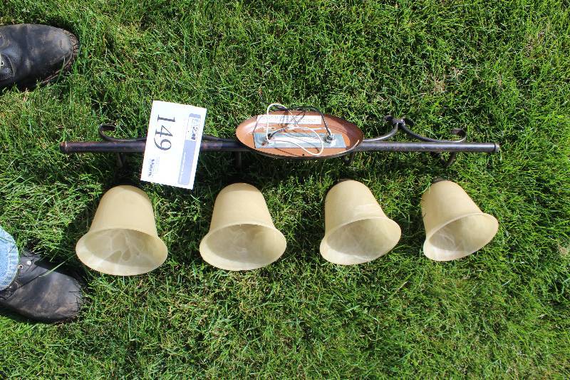 lot 149 image: 4-Fixture Vanity Light