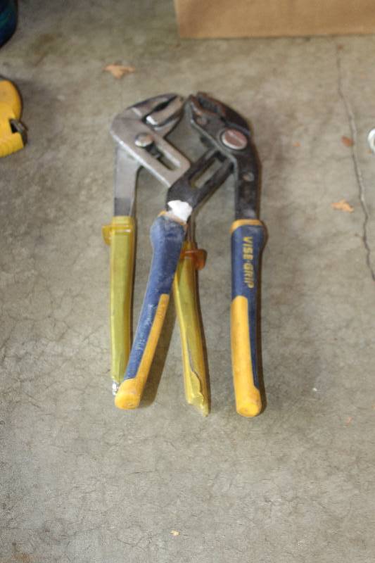 lot 182 image: Lot of (2) Angle Pliers