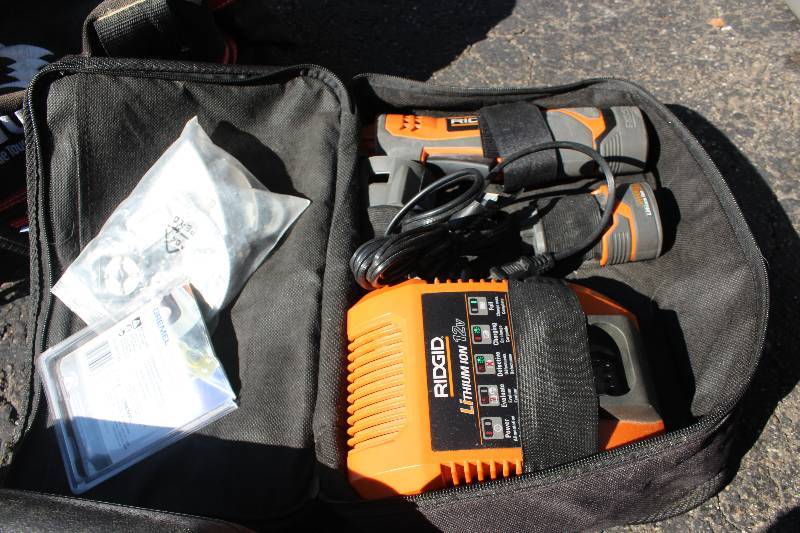 lot 30 image: Ridgid 12V Cordless Job Max w Charger, Case
