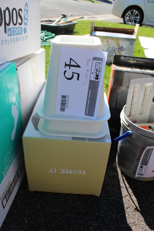 lot 45 image: Bed Riser System