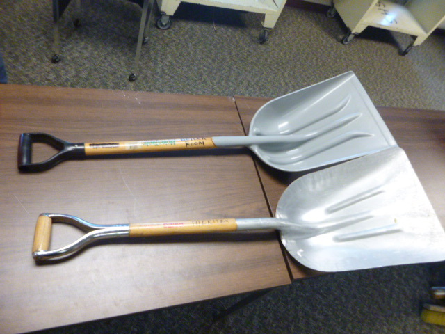 2 Shovels