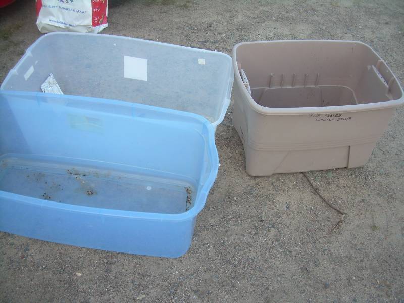 lot 41 image: 3 TOTES