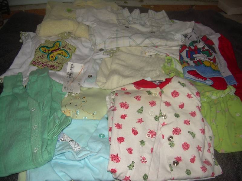 lot 48 image: NEWBORN AND 3-6 MONTH OLD CLOTHS