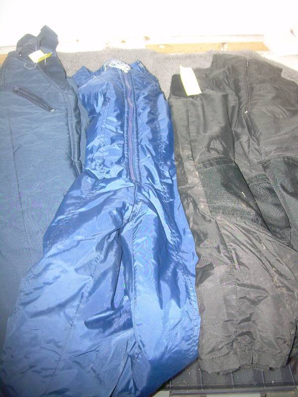 lot 57 image: 5T , 6-7 , 4T SNOW PANTS