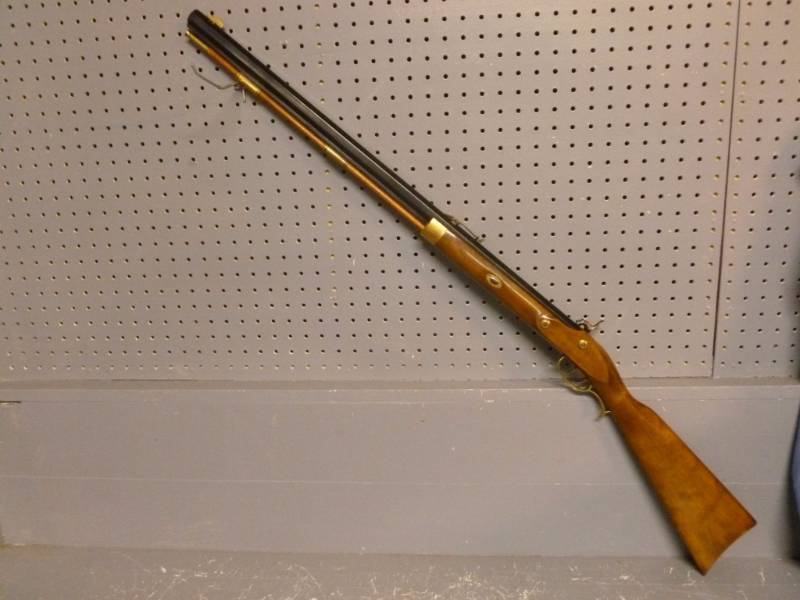 lot 3 image: Black Powder Gun