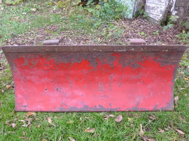 lot 21 image: Vintage Push Blade