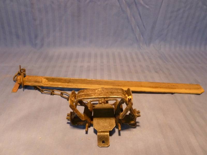 lot 36 image: Trap