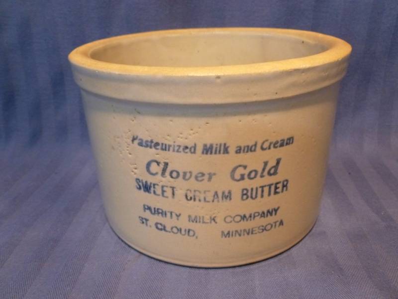lot 52 image: Butter Crock