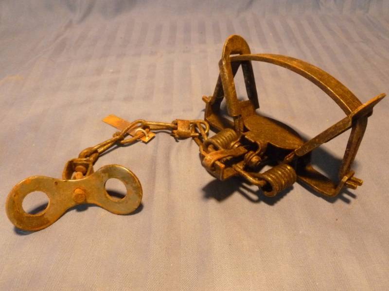 lot 58 image: Trap