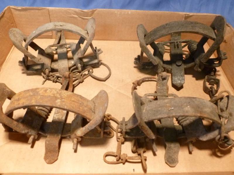 lot 60 image: Traps