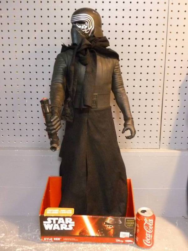 lot 88 image: Star Wars Toy