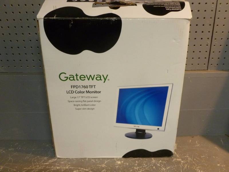 lot 101 image: Computer Monitor