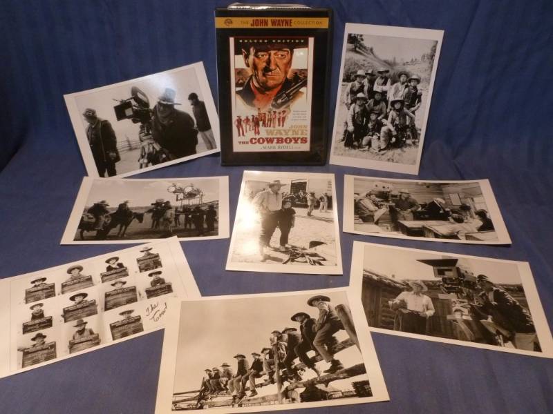 lot 102 image: Collectible
