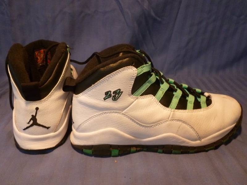 lot 116 image: Nike Air Jordan Shoes