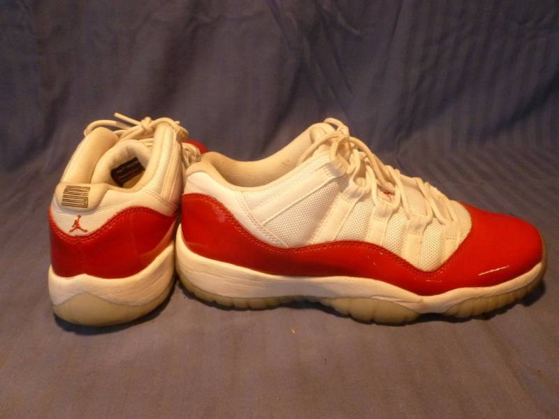lot 117 image: Nike Air Jordan Shoes