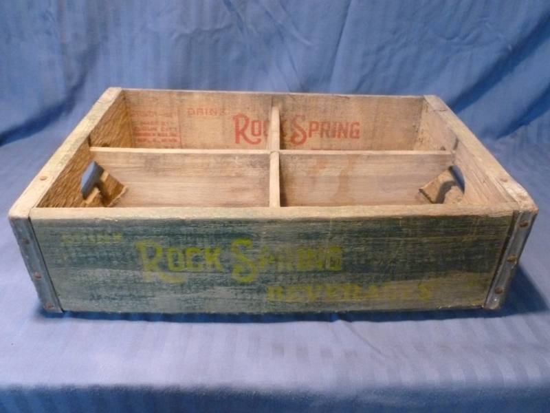 lot 125 image: Vintage Wooden Case