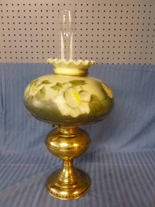 lot 143 image: Antique Oil Lamp