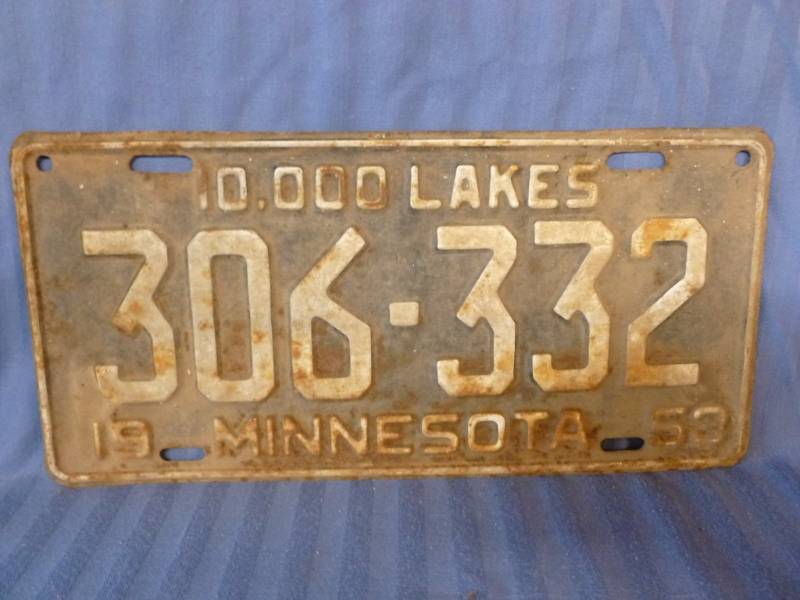 lot 164 image: Vintage License Plate