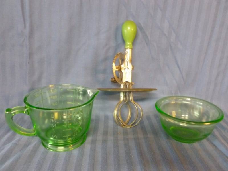 lot 177 image: Vintage Kitchen