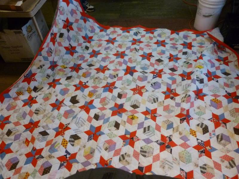 lot 197 image: Quilt