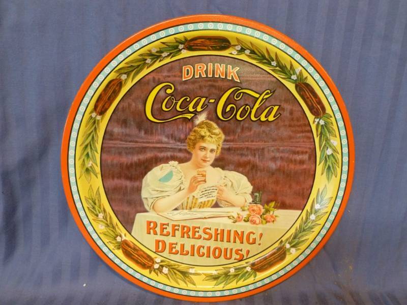 lot 204 image: Coca-Cola Collectible