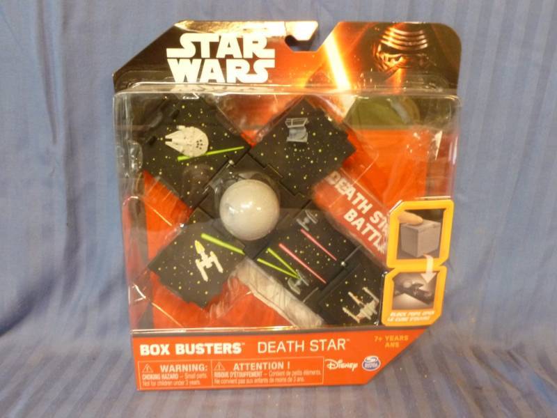 lot 209 image: Star Wars Toy