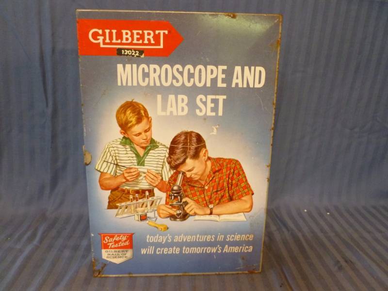 lot 228 image: Vintage Microscope Set