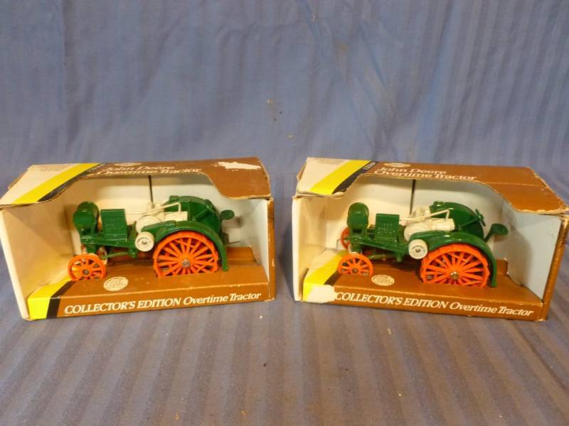 lot 229 image: Ertl - John Deere Tractor