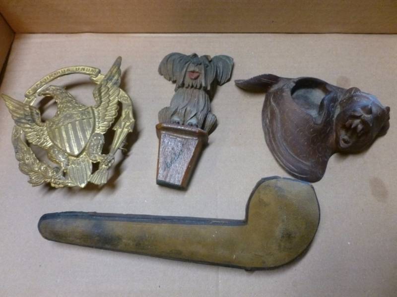 lot 232 image: Vintage Items