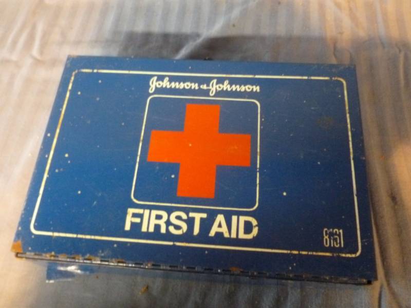 lot 233 image: First Aid Kit