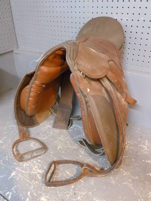 lot 235 image: English Horse Saddle