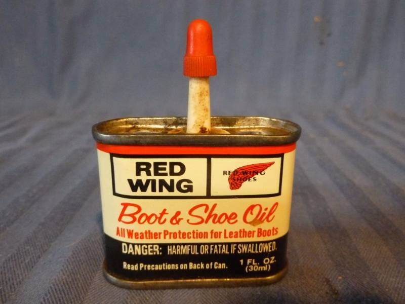 lot 246 image: Vintage Oil Can