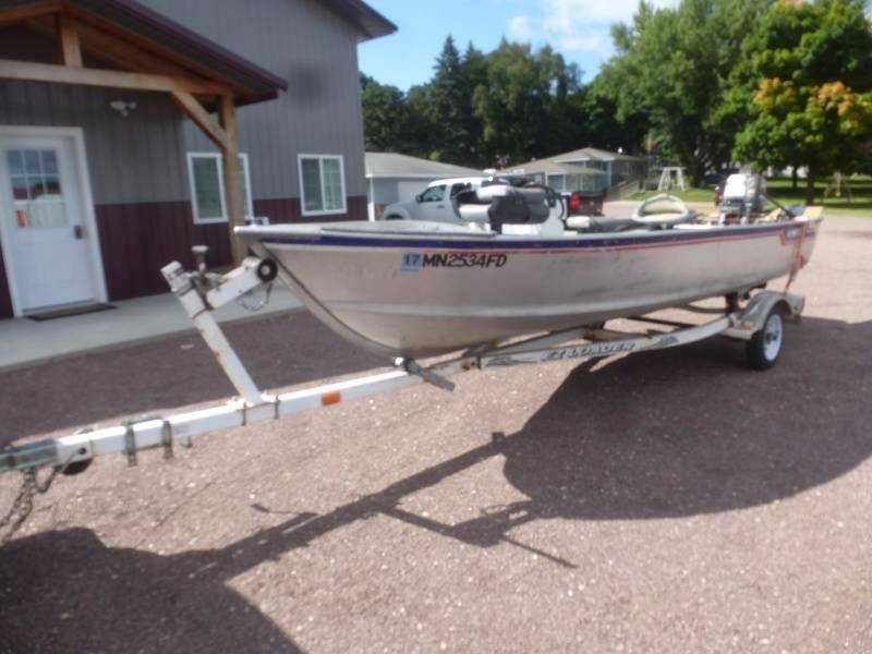 1977 Alumacraft 16 ft Fishing Boat