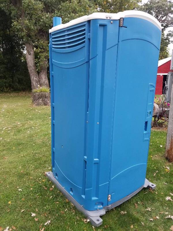 Satellite Portable Toilet Maxim 3000 NCS 2006 GMC & Trailers 2017 KBID