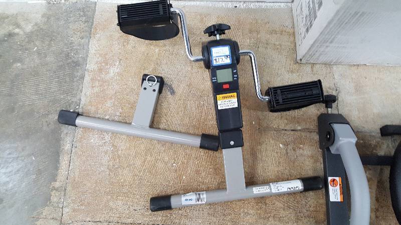 lot 626 image: FOR PARTS  REPAIR -&nbspGolds Gym Ab Firm Pro & Folding Exercise Peddler