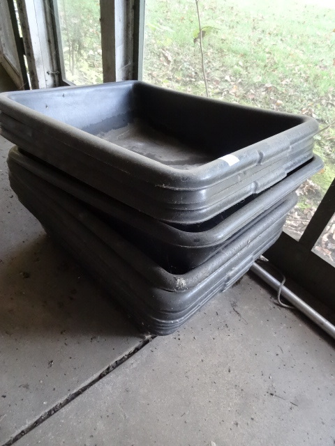 lot 8 image: 15 Qty. Poly Tubs 24 X 18